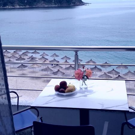 Nadim Rooms Himare Bagian luar foto