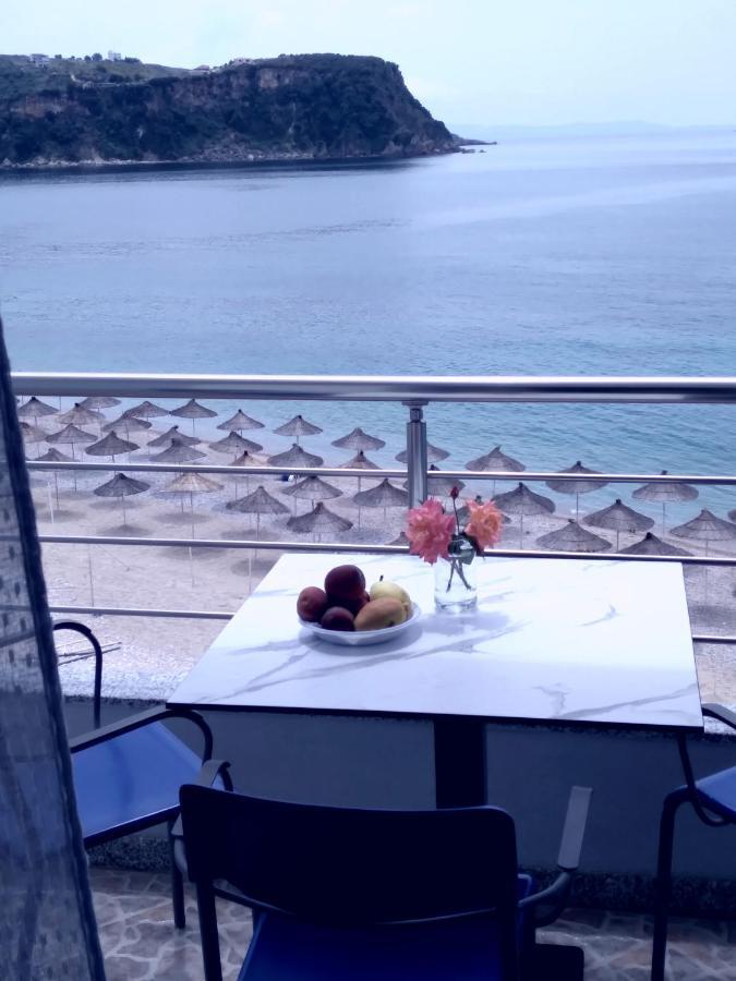 Nadim Rooms Himare Bagian luar foto